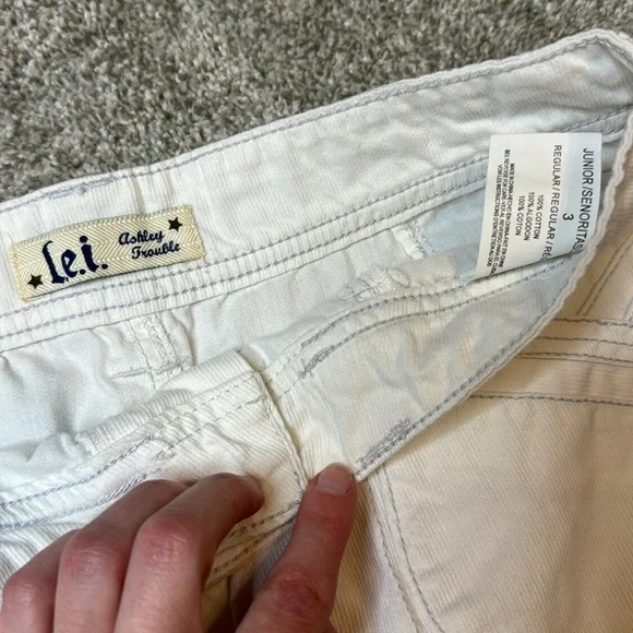 2 Vintage Corduroy Mini Skirts - Picture 7 of 9